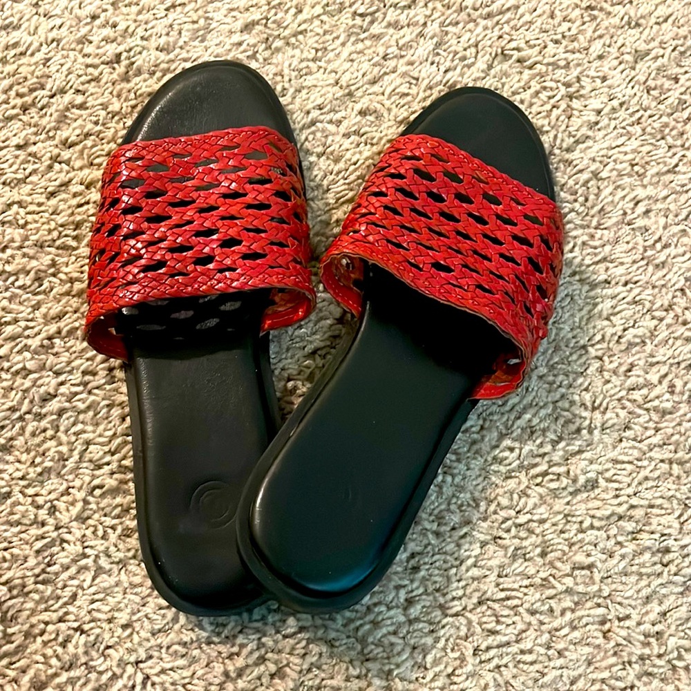 Urban Outfitters Slides